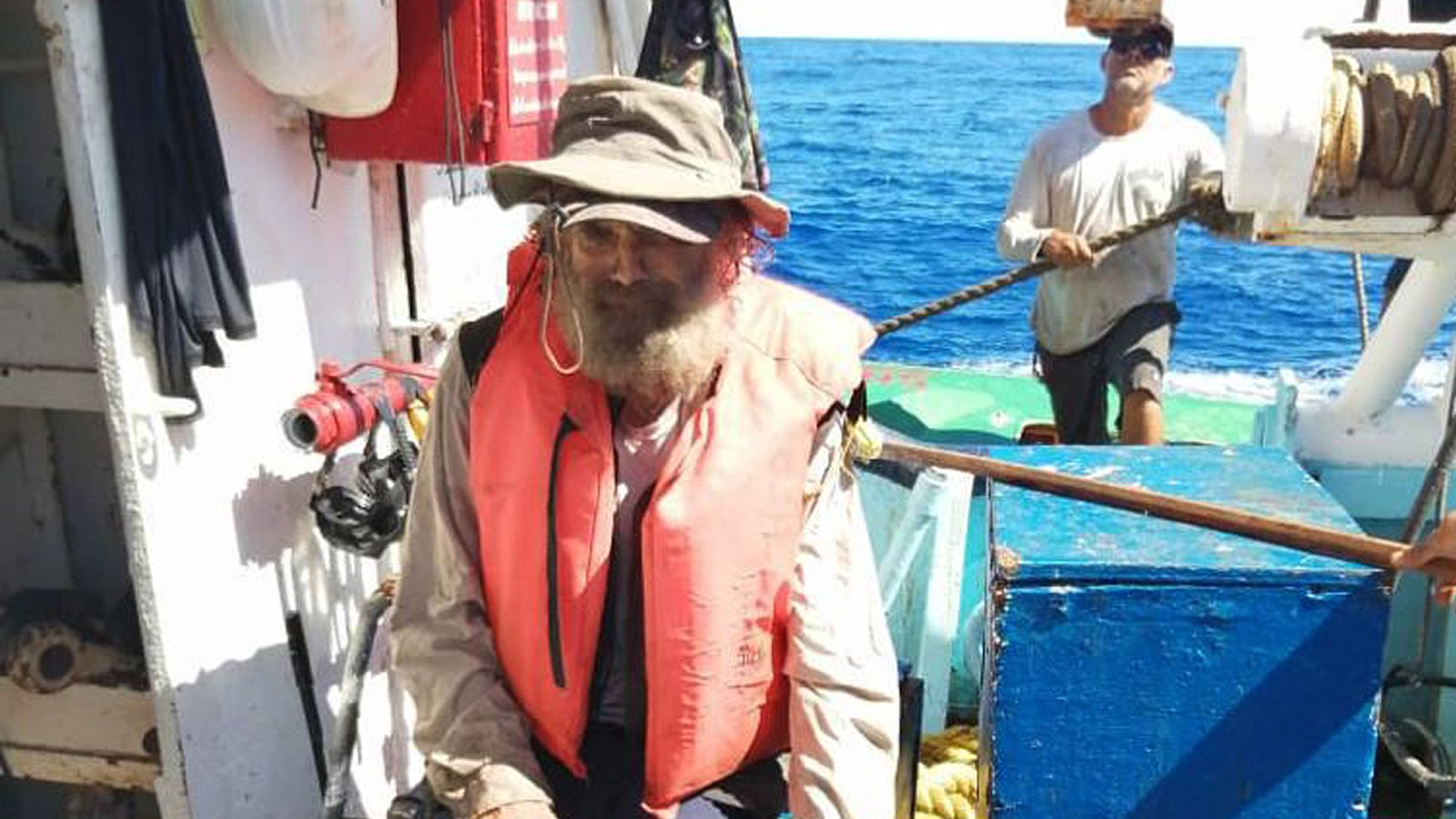 Naufrago australiano rescatado tras 3 meses a la deriva en el Pacífico llegará a México