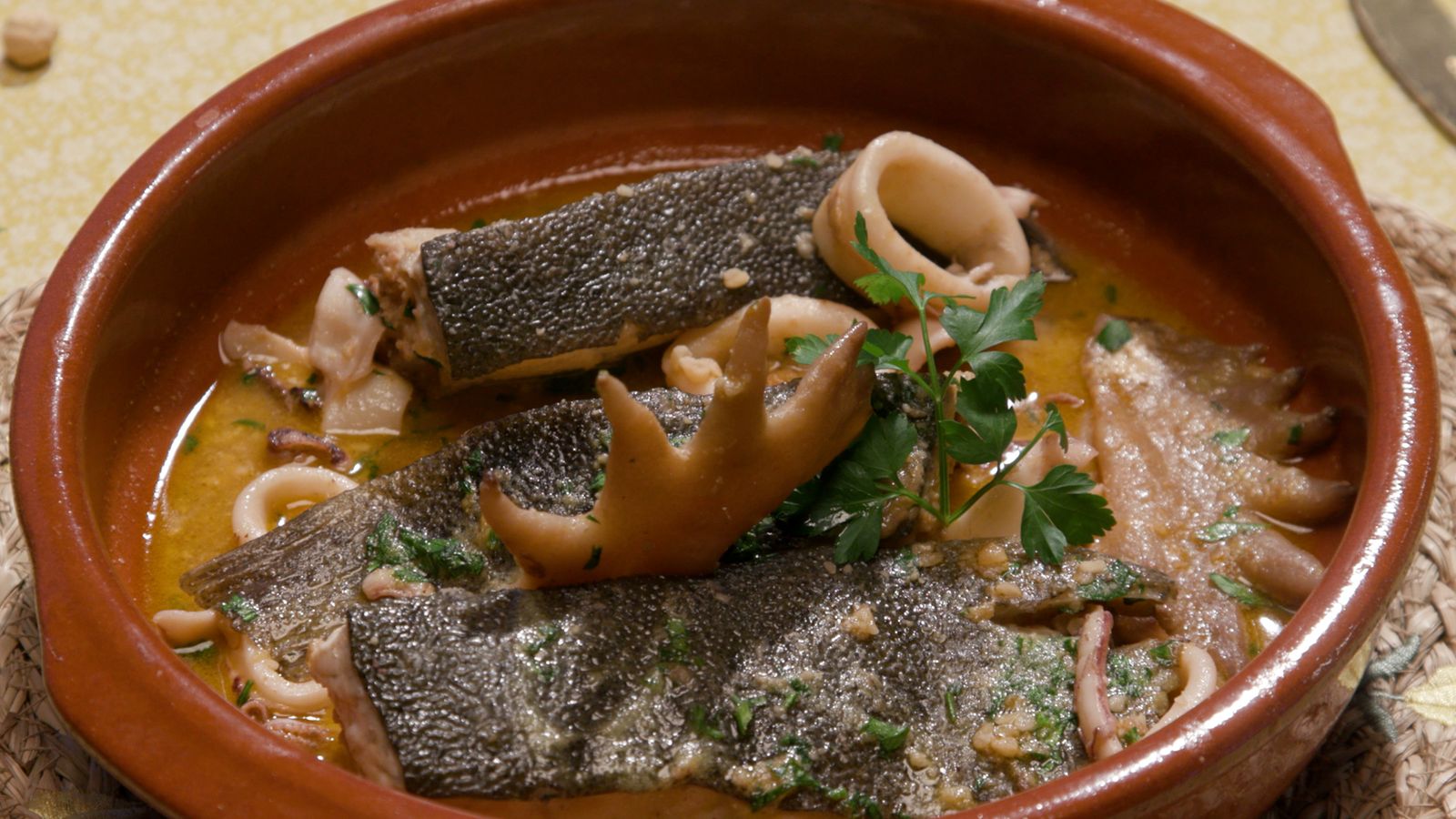 Suquet de crestes de gall amb rodaballo