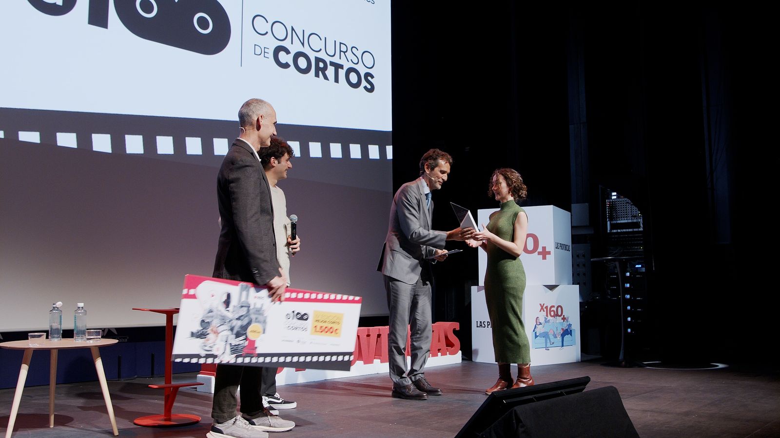 Quarta edició del concurs de curts À 100