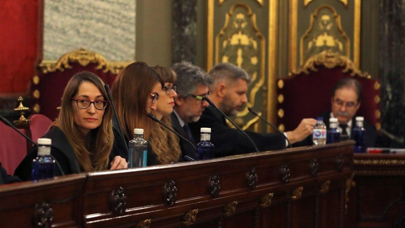 En imatge, les defenses dels líders del 'procés' En imatge, les defenses dels líders del 'procés'