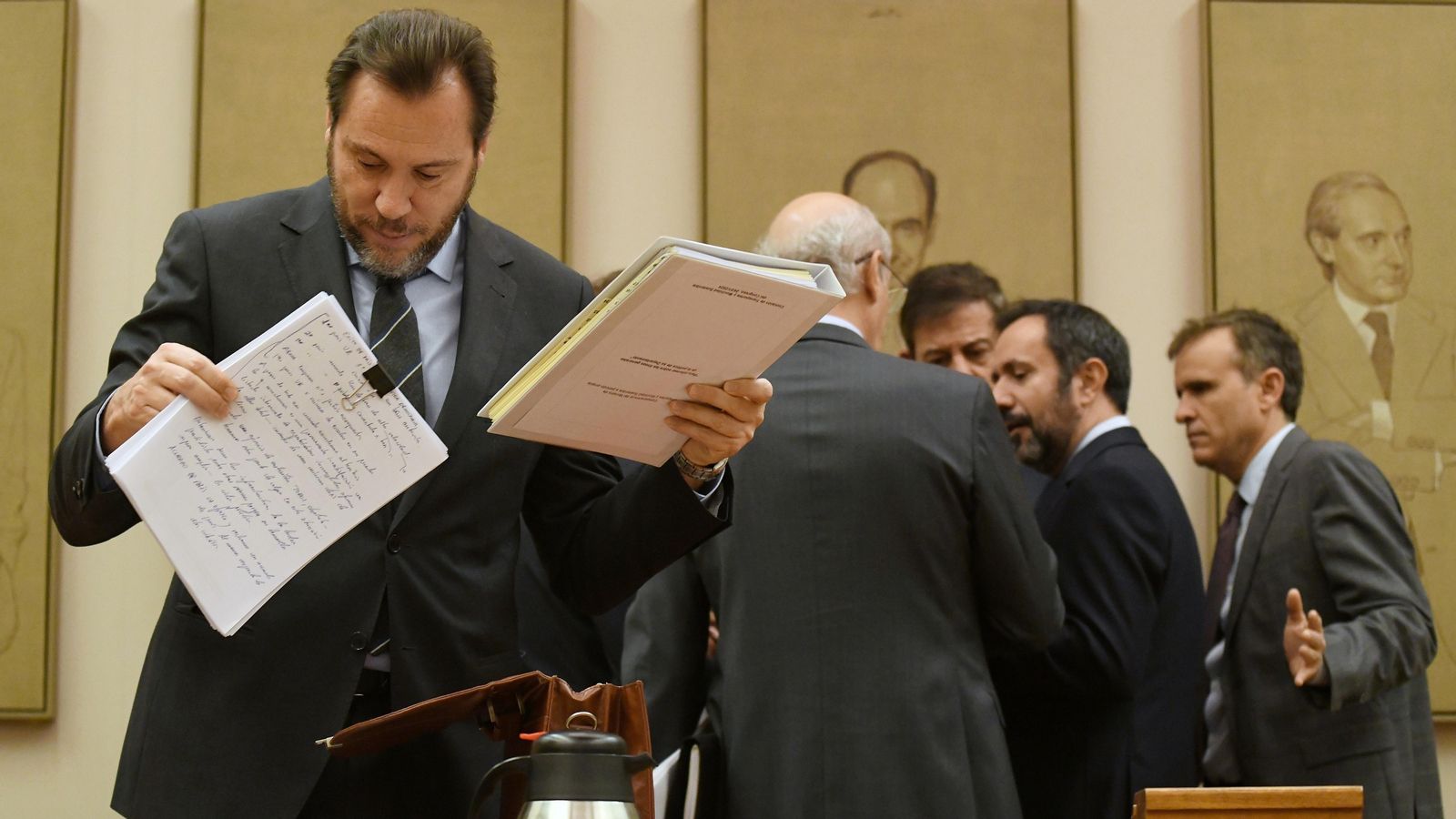 Óscar Puente a la seua arribada a la Comissió de Transports i Mobilitat Sostenible, en el Congrés dels Diputats