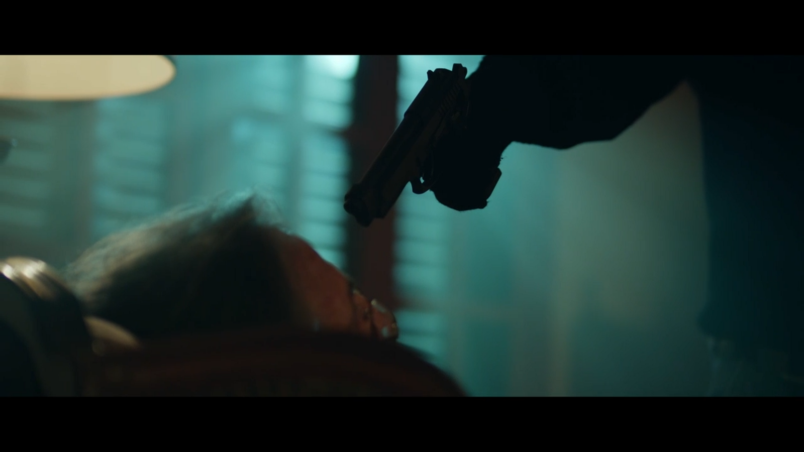 L'hora fosca | En legítima defensa