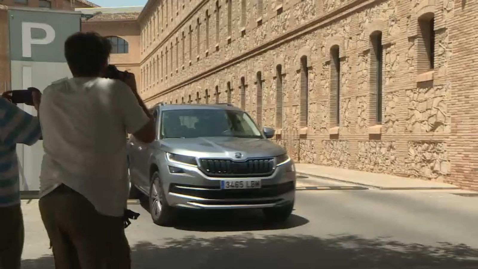 Lay Hoon i Inma Ibáñez, en la eixida de la Conselleria de Política Territorial