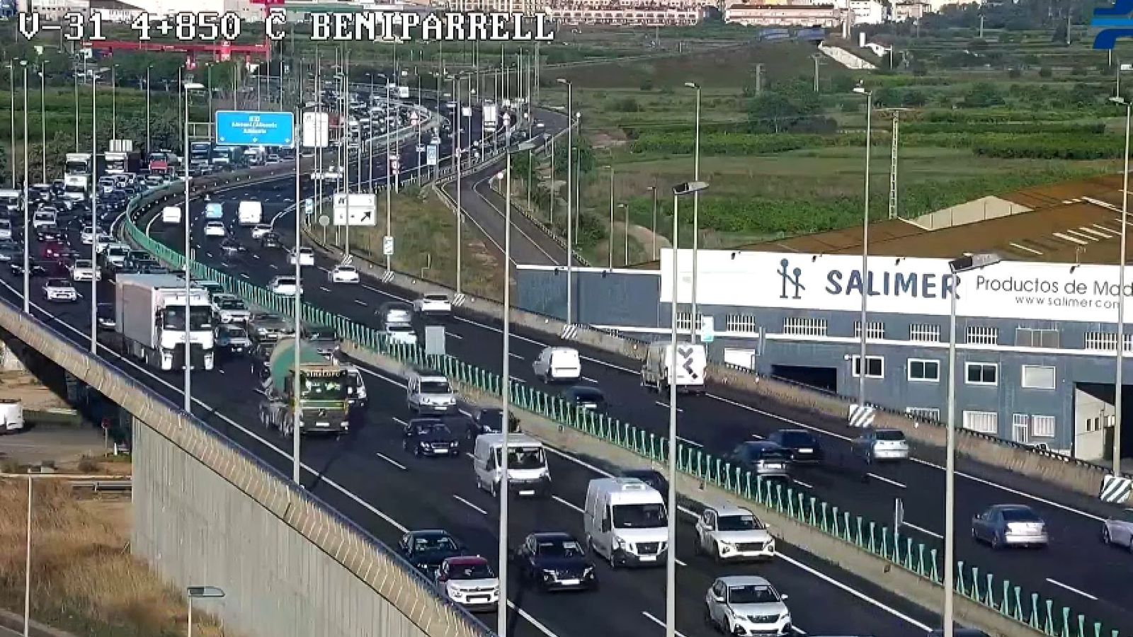 La retenció en la Pista de Silla arribava als 8 quilòmetres en sentit d'entrada a València
