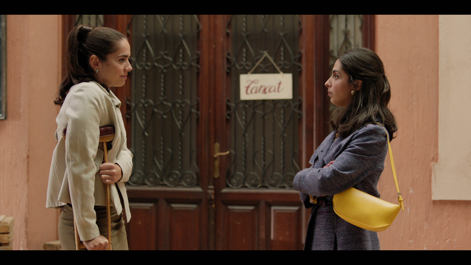 Marta (Raquel Rubiano) i Núria (Claudia Siba) XXX i XXX