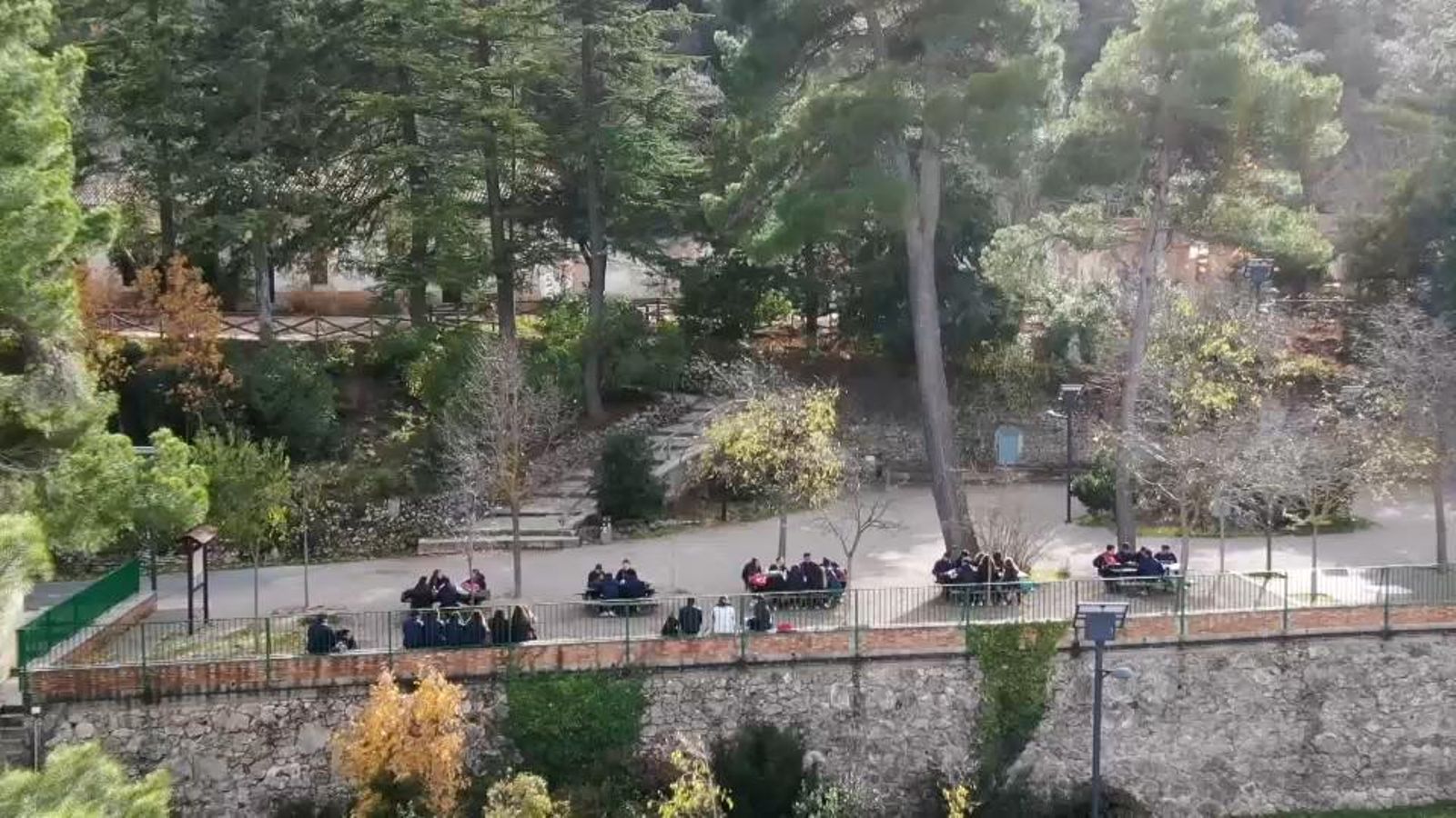 La Font Roja d'Alcoi celebra els 34 anys de la declaració de parc natural La Font Roja d'Alcoi celebra els 34 anys de la declaració de parc natural