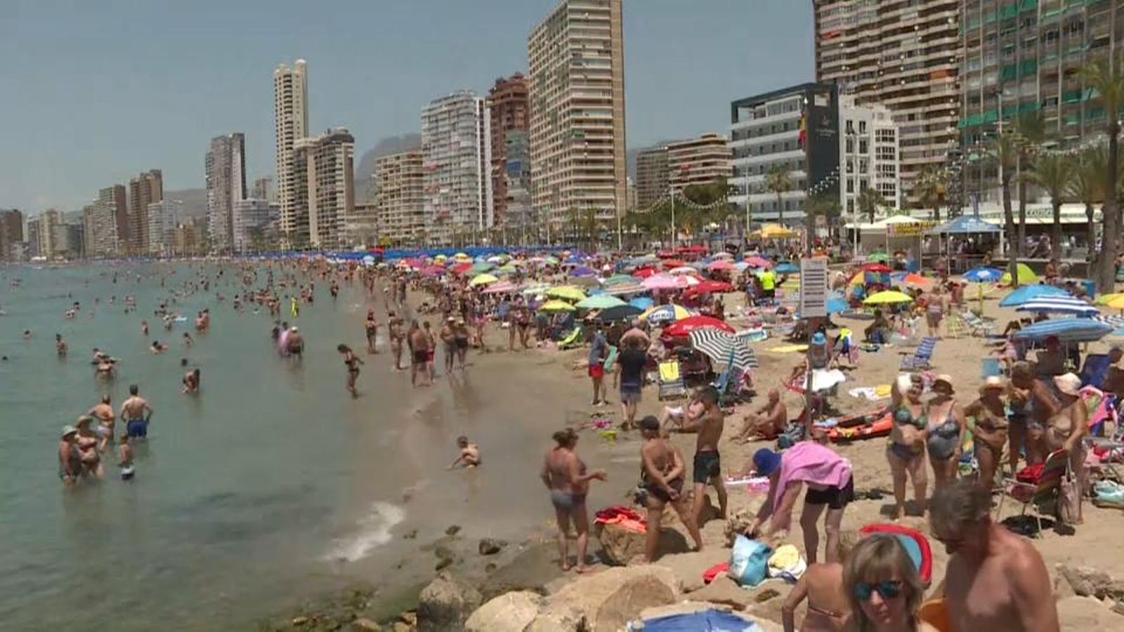 Acord per a promoure l\'oci segur, sostenible i de qualitat a la Comunitat Valenciana