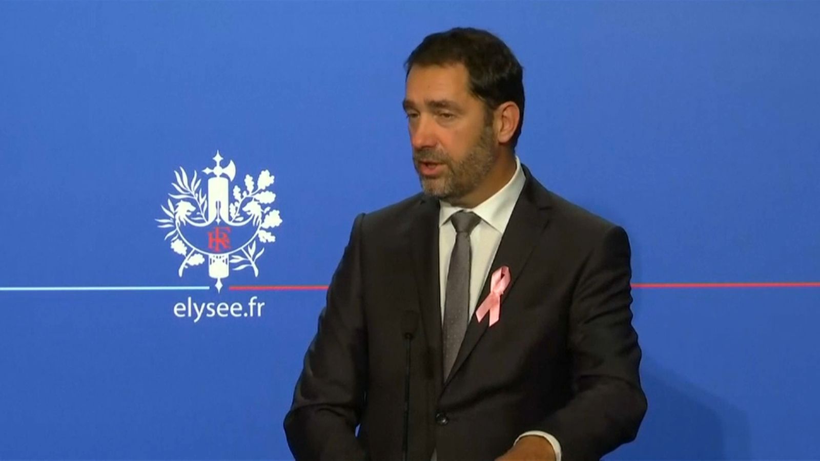 Macron fa una ampla remodelació del seu govern i canvia quatre ministres