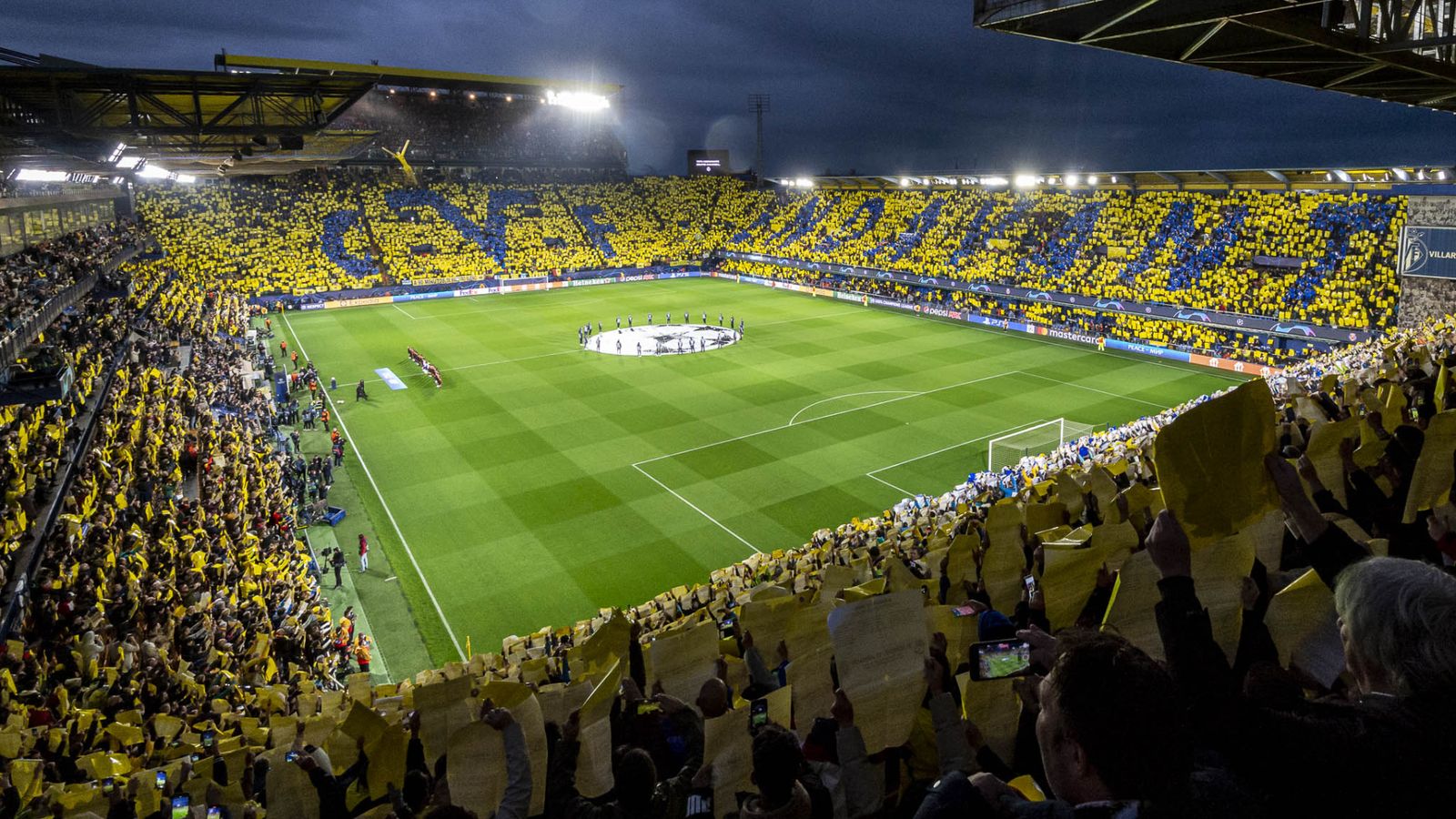 Imatge d'arxiu d'un partit de la Lliga de Campions a l'Estadi de la Ceràmica