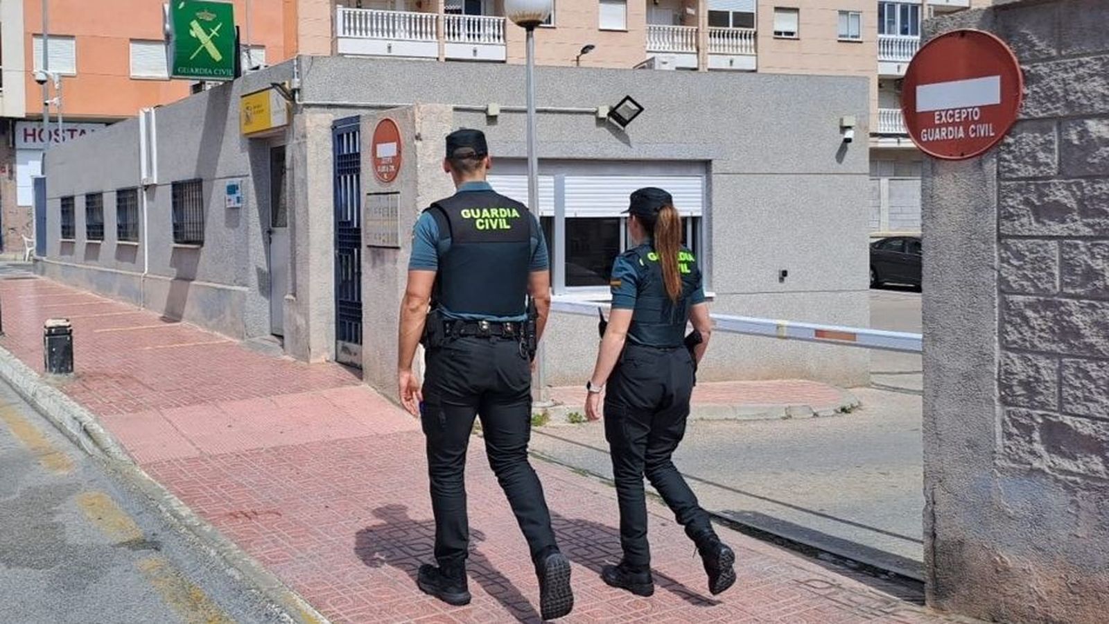 Agents de la Guàrdia Civil a Torrevella