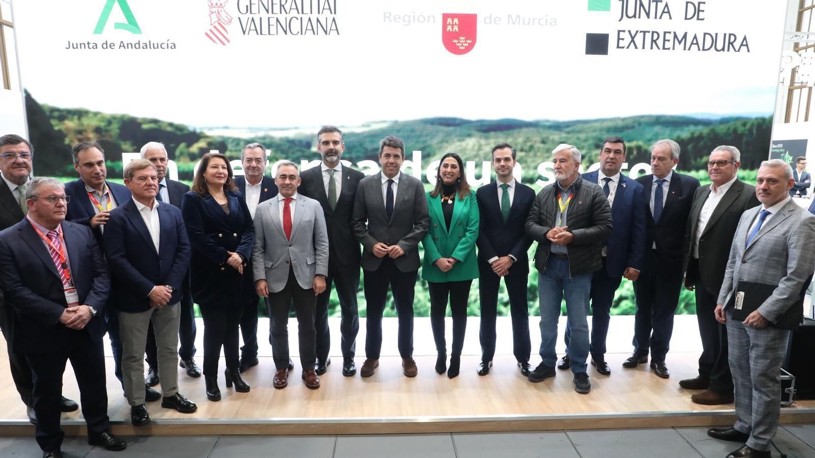 Mazón ha parlat sobre l'acord a la fira Fruit Logístic de Berlín