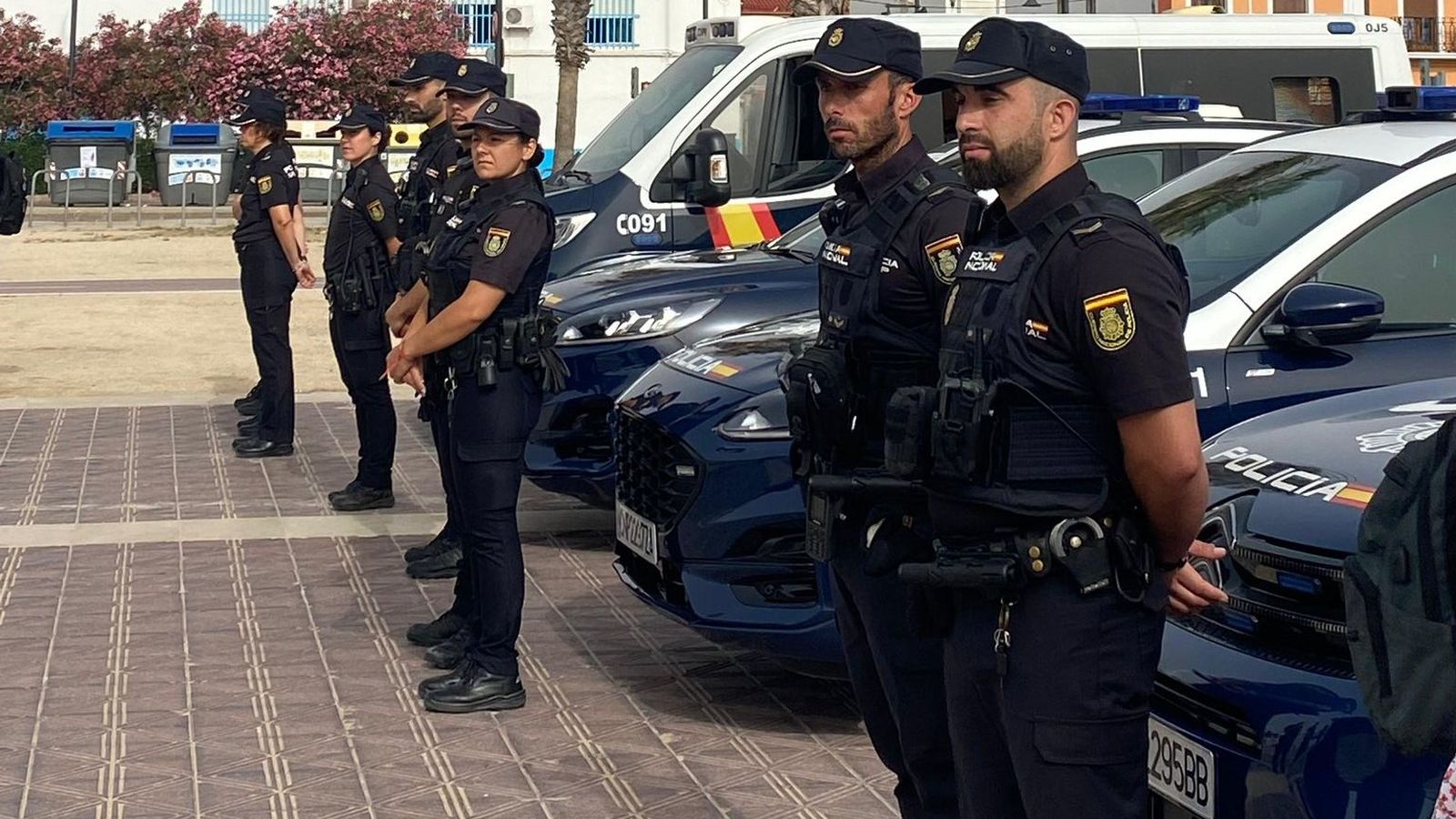 Part dels agents de la Policia Nacional que participaran en les tasques de vigilància de la seguretat ciutadana este estiu