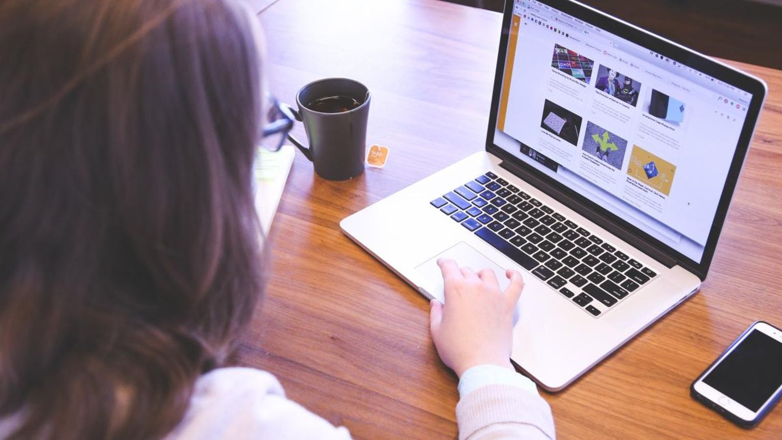 El 28% de la titularitat real de les empreses està en mans de dones