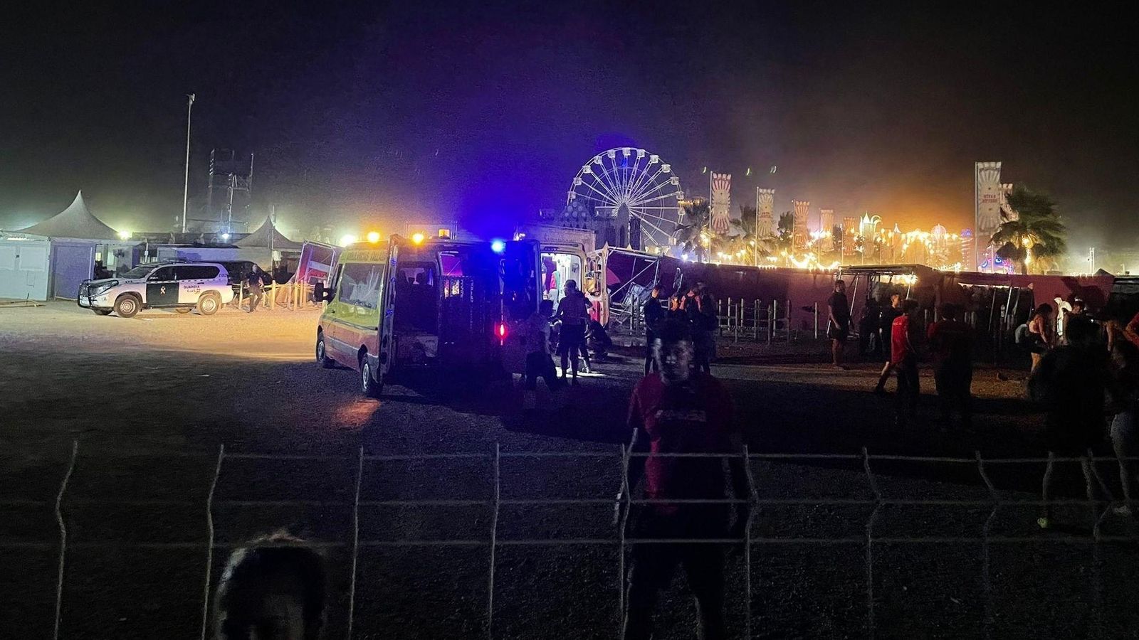 Almenys una persona ha mort i quranta més han resultat ferides