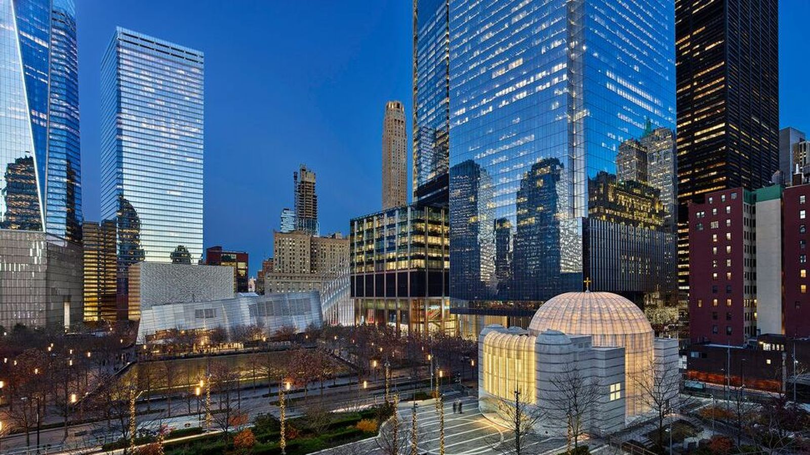 La nova església de Sant Nicolau, reconstruida en la zona del World Trade Center de Nova York, té una cridanera cúpula que deixa eixir la llum