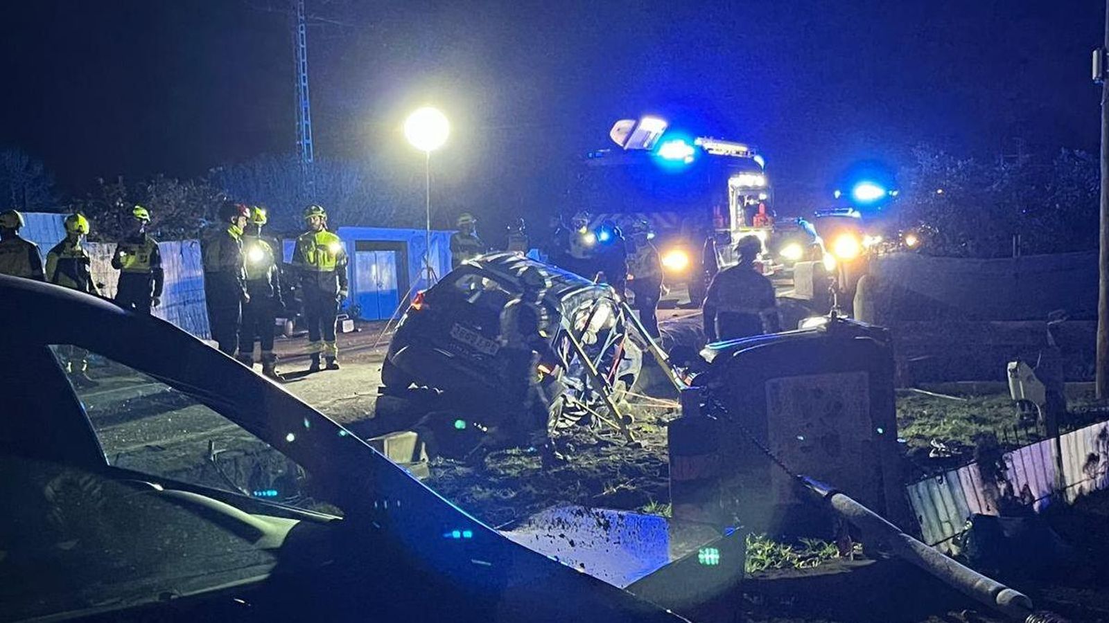 El cotxe del matrimoni va quedar totalment destrossat