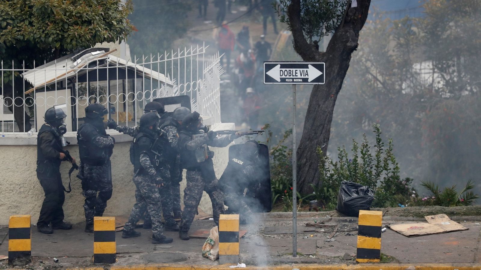 Les forces de seguretat tracten de sufocar les protestes del moviment indígena