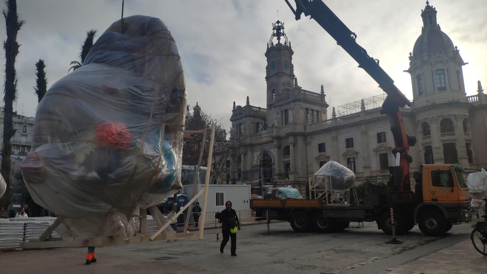 Arriben les primeres peces de la falla municipal