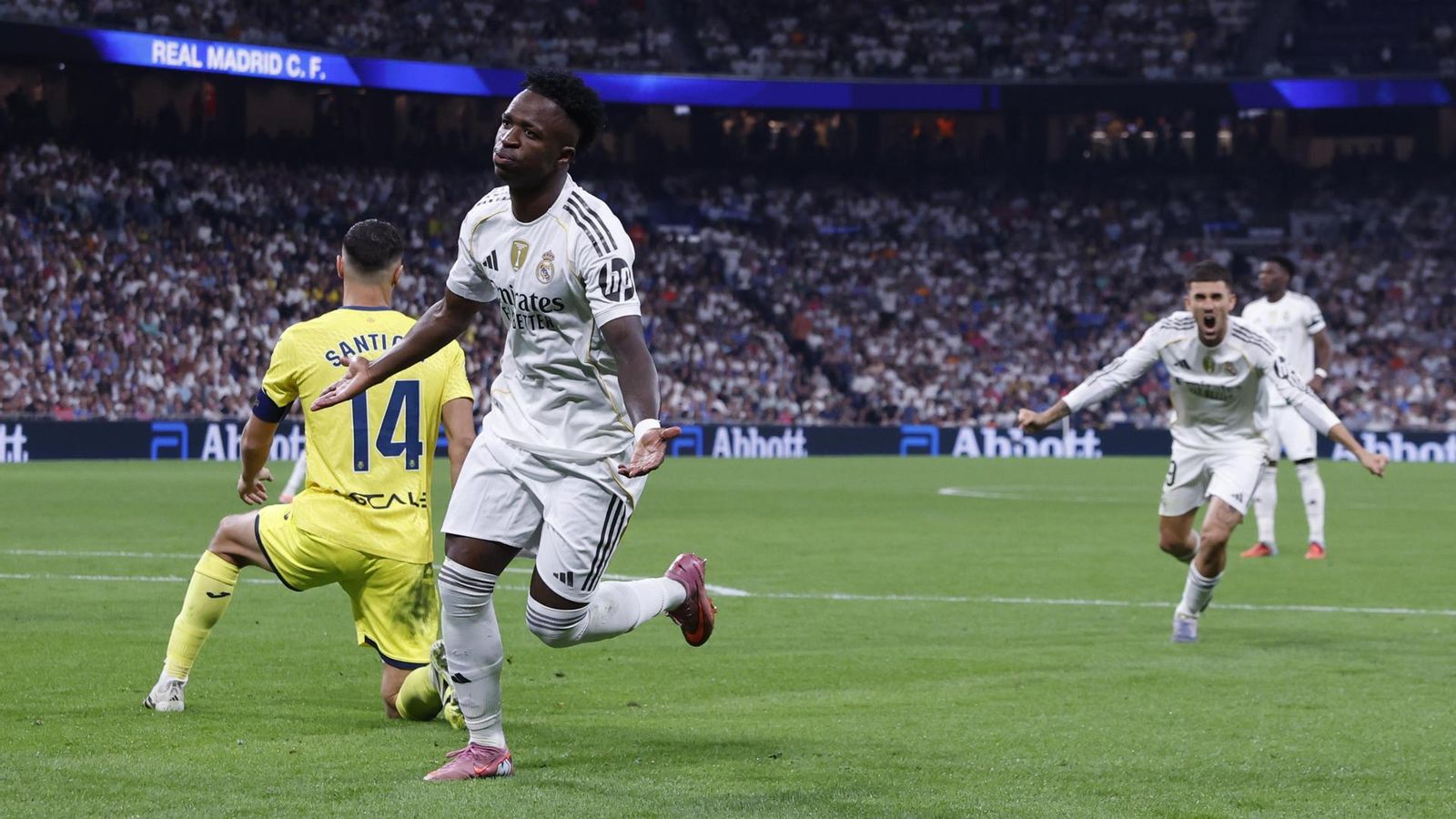 Vinícius celebra un gol contra el Villarreal