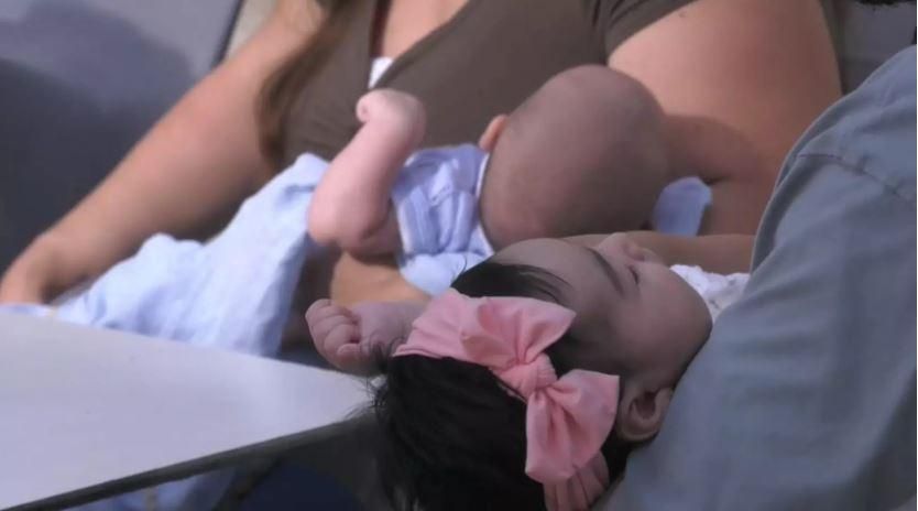Zarra celebra el naixement de dos xiquets en una mateixa setmana després de dos anys sense cap nounat Zarra celebra el naixement de dos xiquets en una mateixa setmana després de dos anys sense cap nounat
