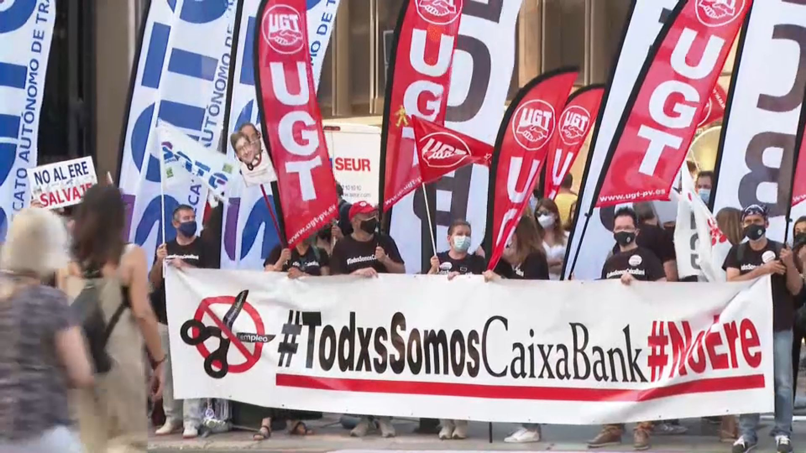 Els empleats del banc s'ha manifestat a València i altres ciutats espanyoles