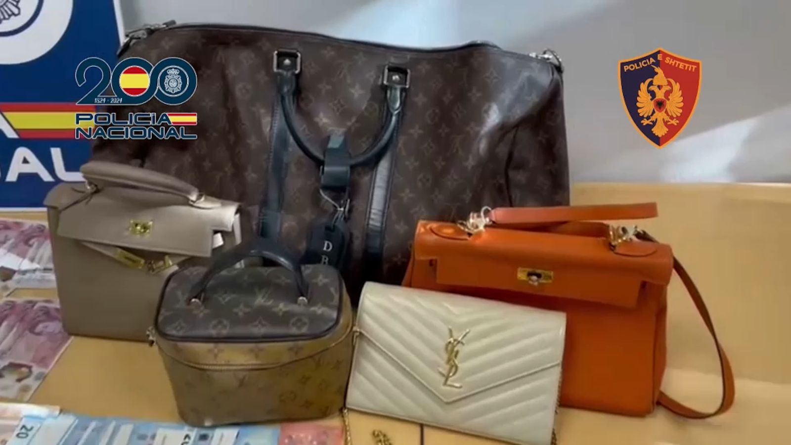 Exemplars dels productes que furtava el grup criminal en els domicilis