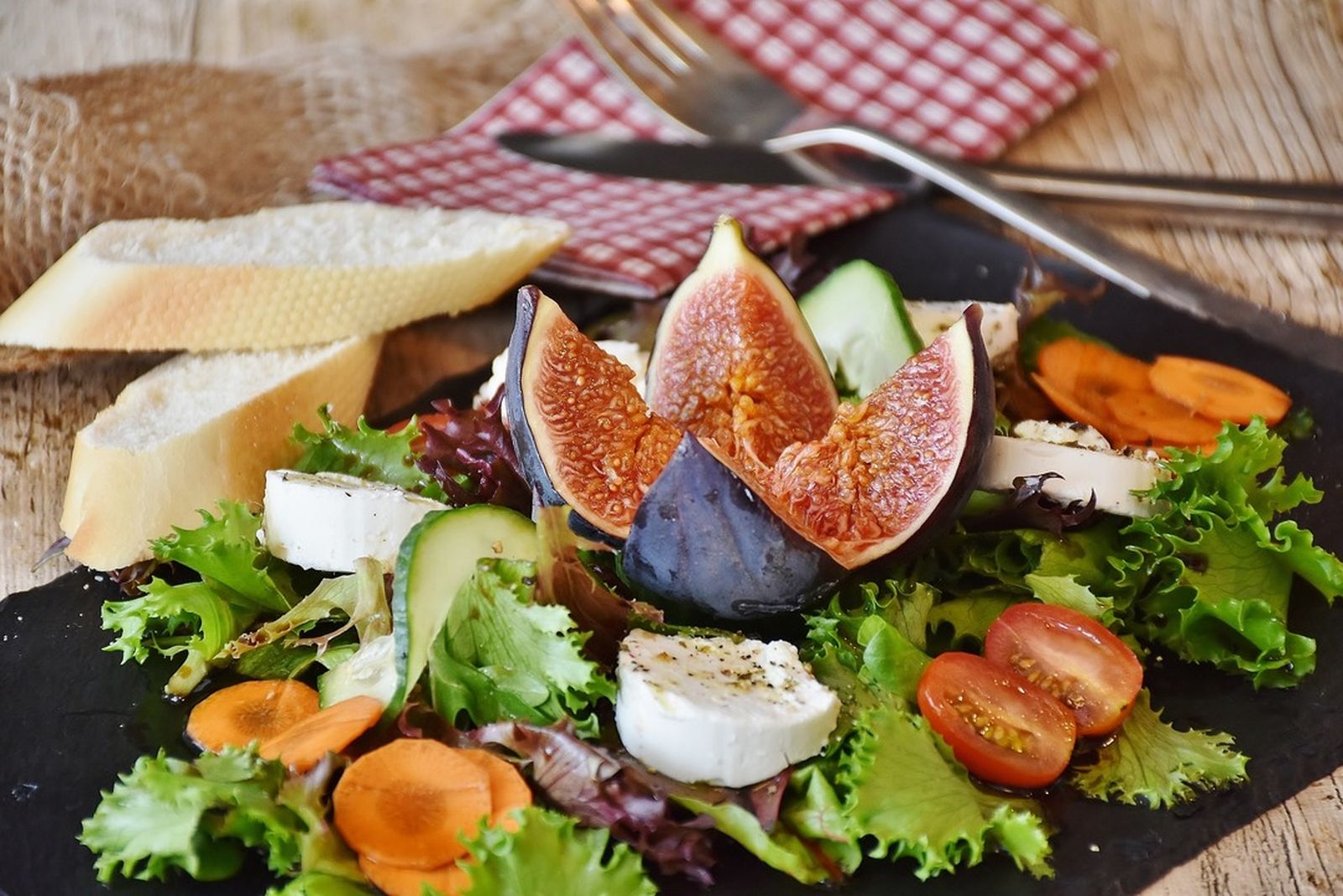 07.08.2018 | Figues d\'agost, fruites, vi i ostres