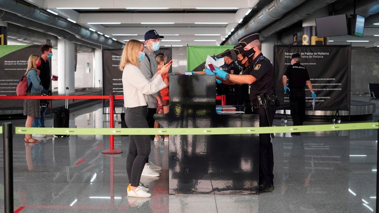 Arribada de turistes alemanys aquest dilluns a l'aeroport de Palma