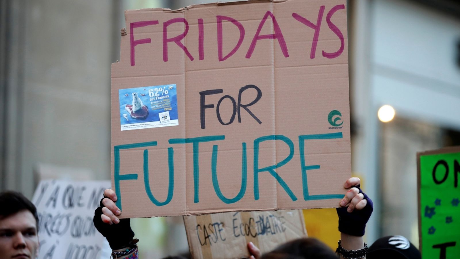 El moviment Fridays For Future denuncia que les empreses no es fan responsables dels danys que causen al planeta