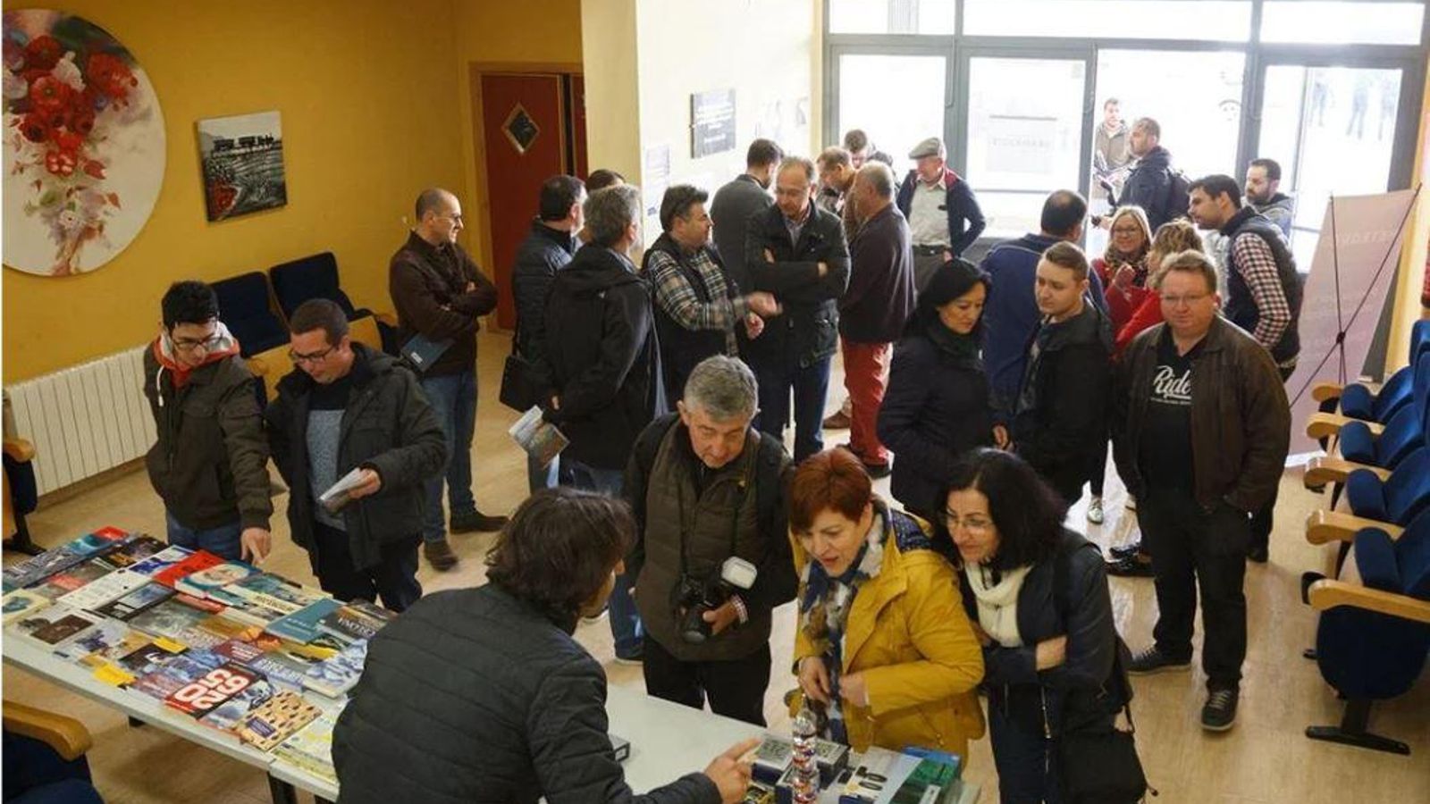 Entrada al Centre Cultural Joan Fuster a l'últim encontre realitzat a 2019