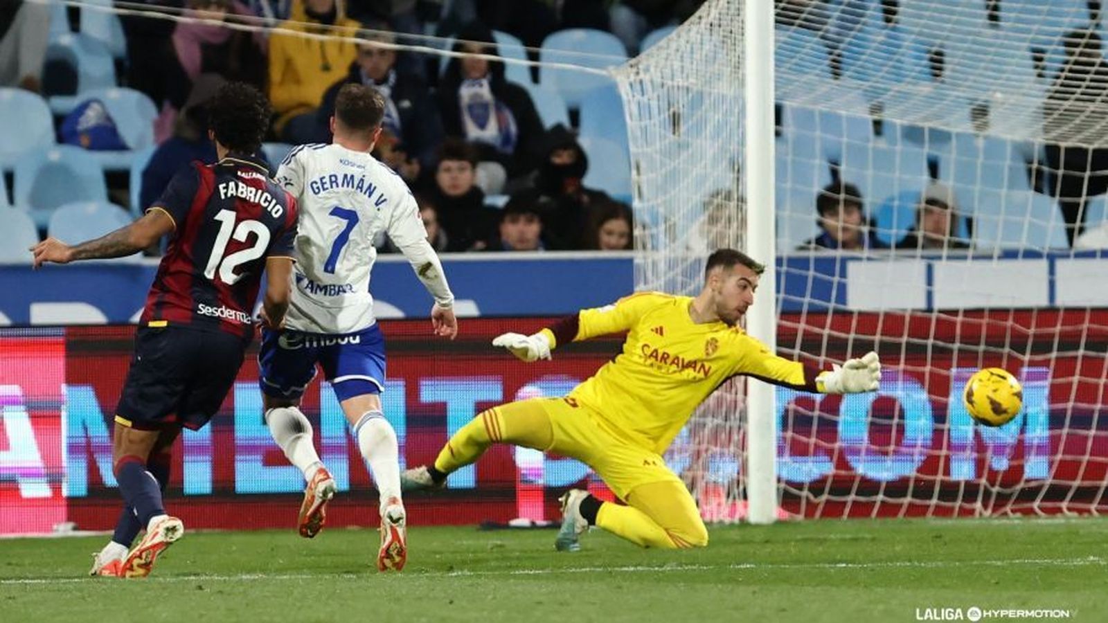 Fabri en una acció del partit contra el Saragossa