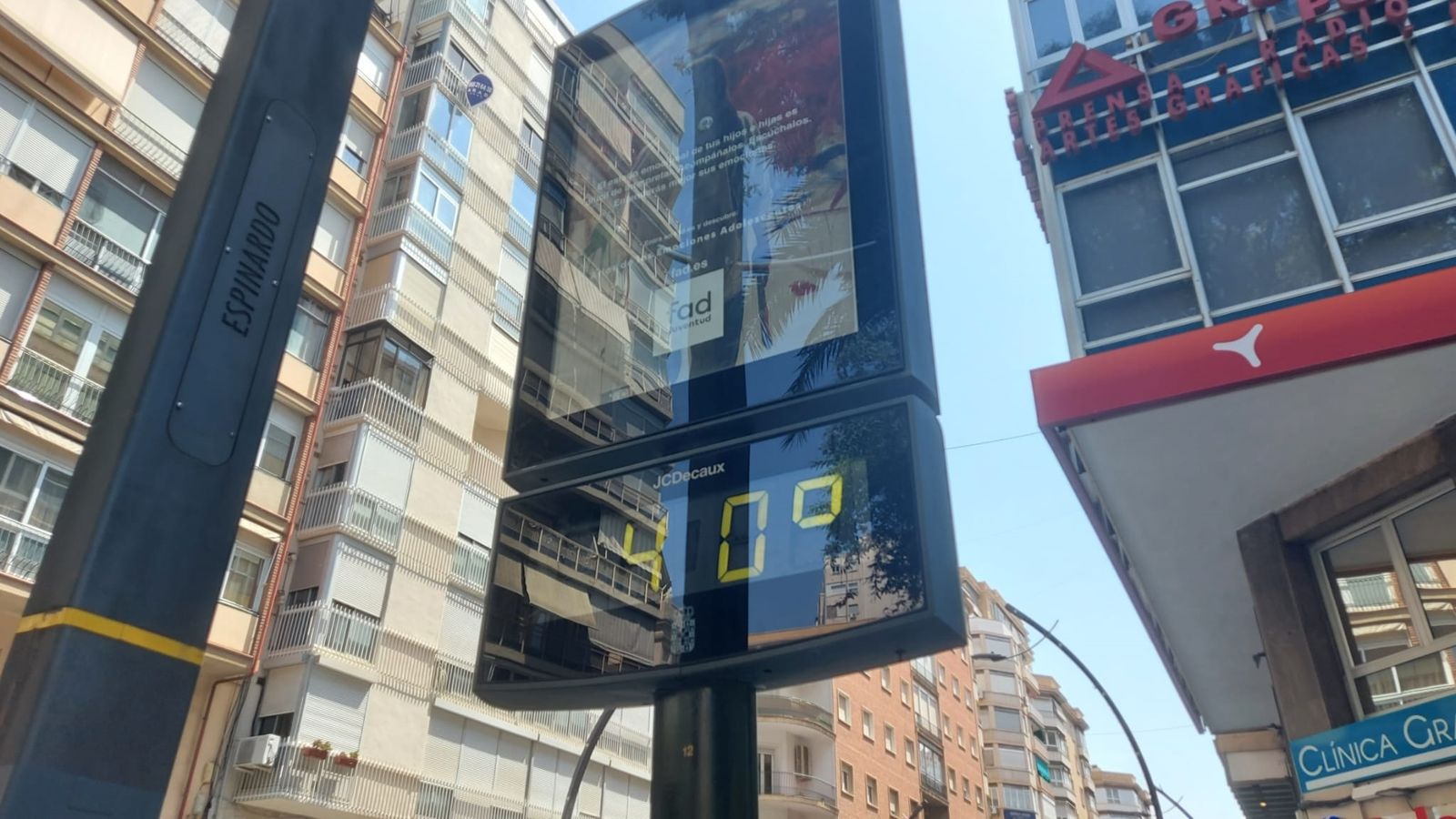 Un termòmetre urbà, en arxiu