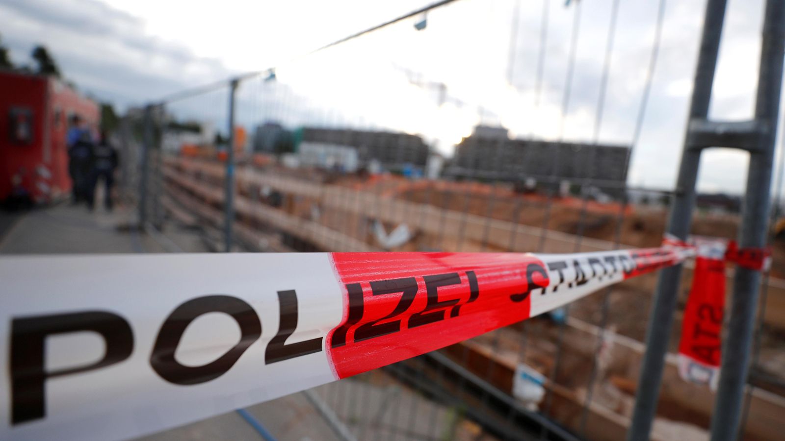 Zona d'obres acordonada on es va trobar la bomba a Frankfurt