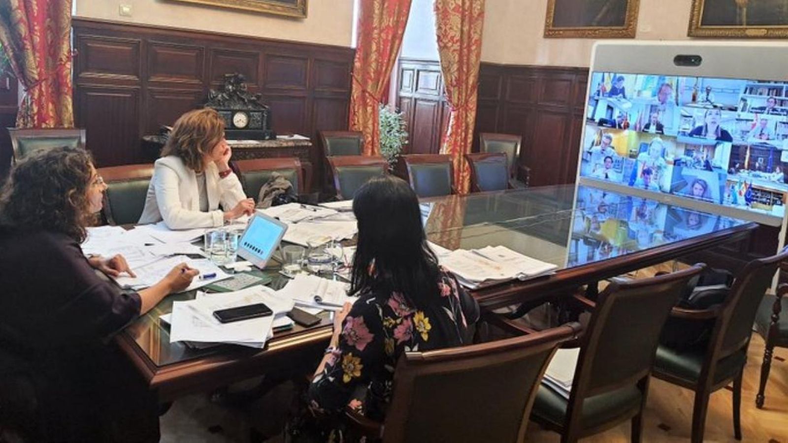 Videoconferència de la ministra d'Hisenda i els responsables autonòmics, aquest dilluns