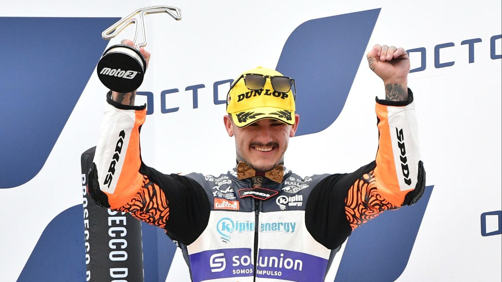 Arón Canet, en el podi