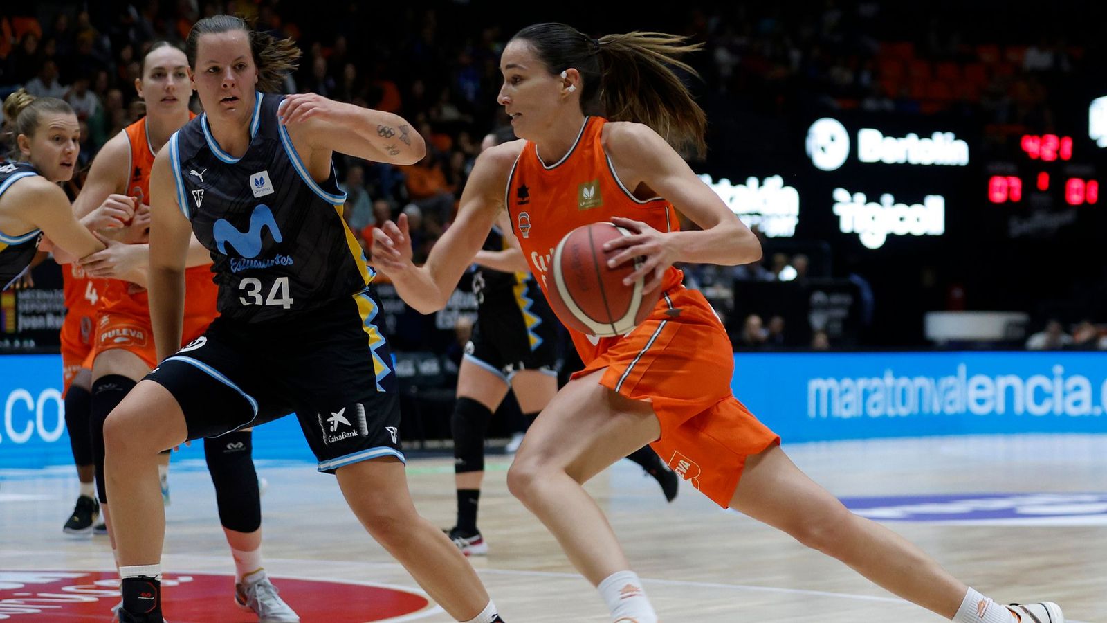 Rebecca Allen, en una acció del partit