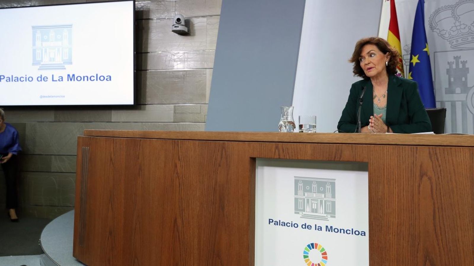 La vicepresidenta en funcions del govern, Carmen Calvo, ha anunciat l'acord del Consell de Ministres