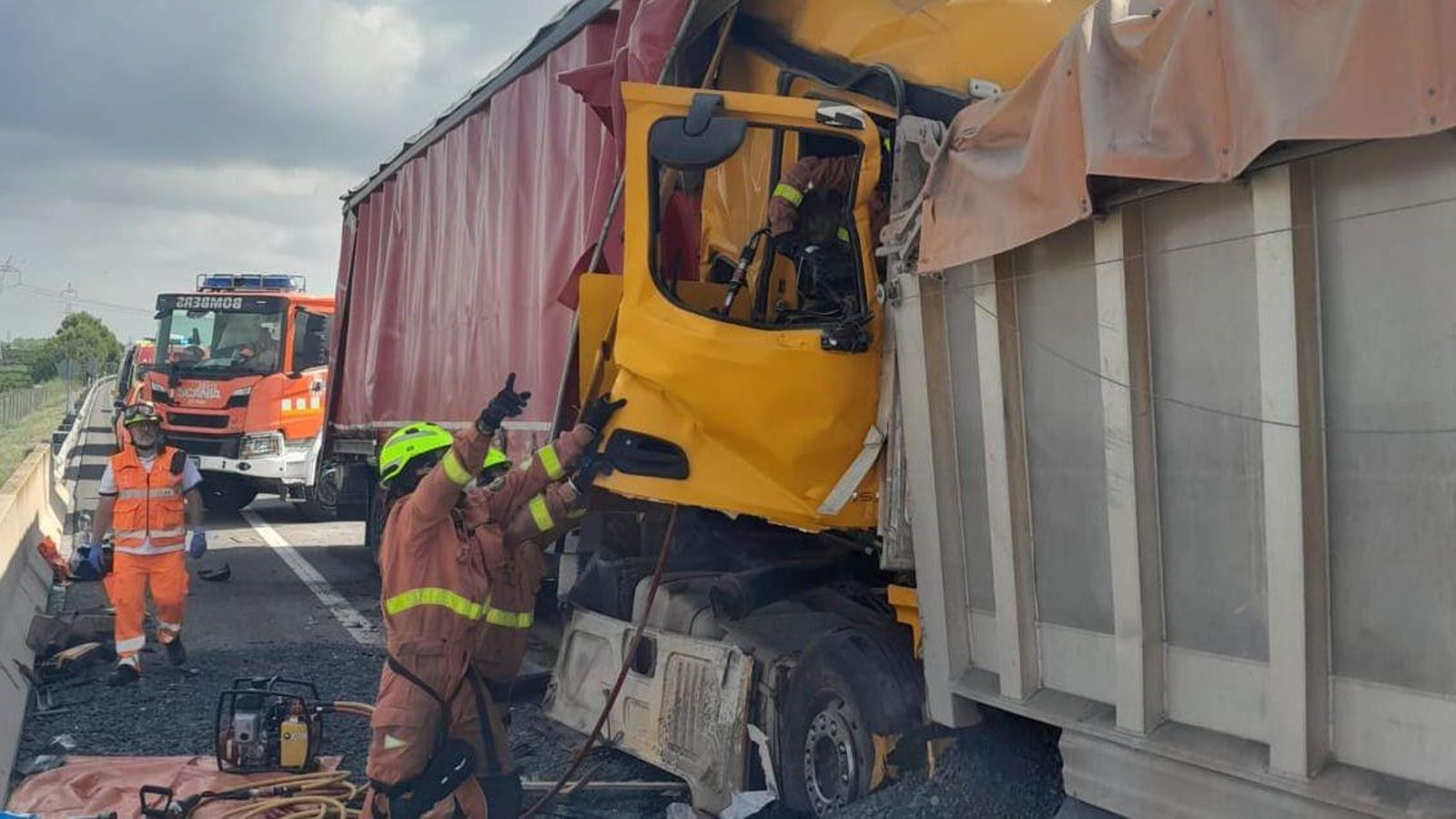 Accident entre dos camions, aquest dilluns