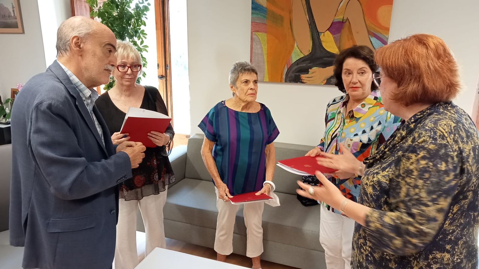 Familiars de Peset Aleixandre, l'editor Vicent Carceller i el dibuixant Carlos Gómez Carreras