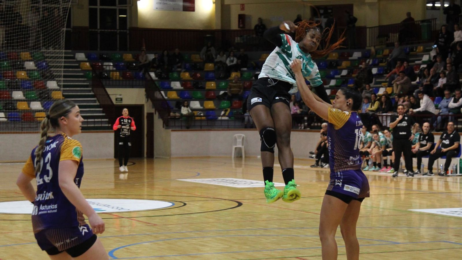 Danila So Delgado, en una acció d'atac