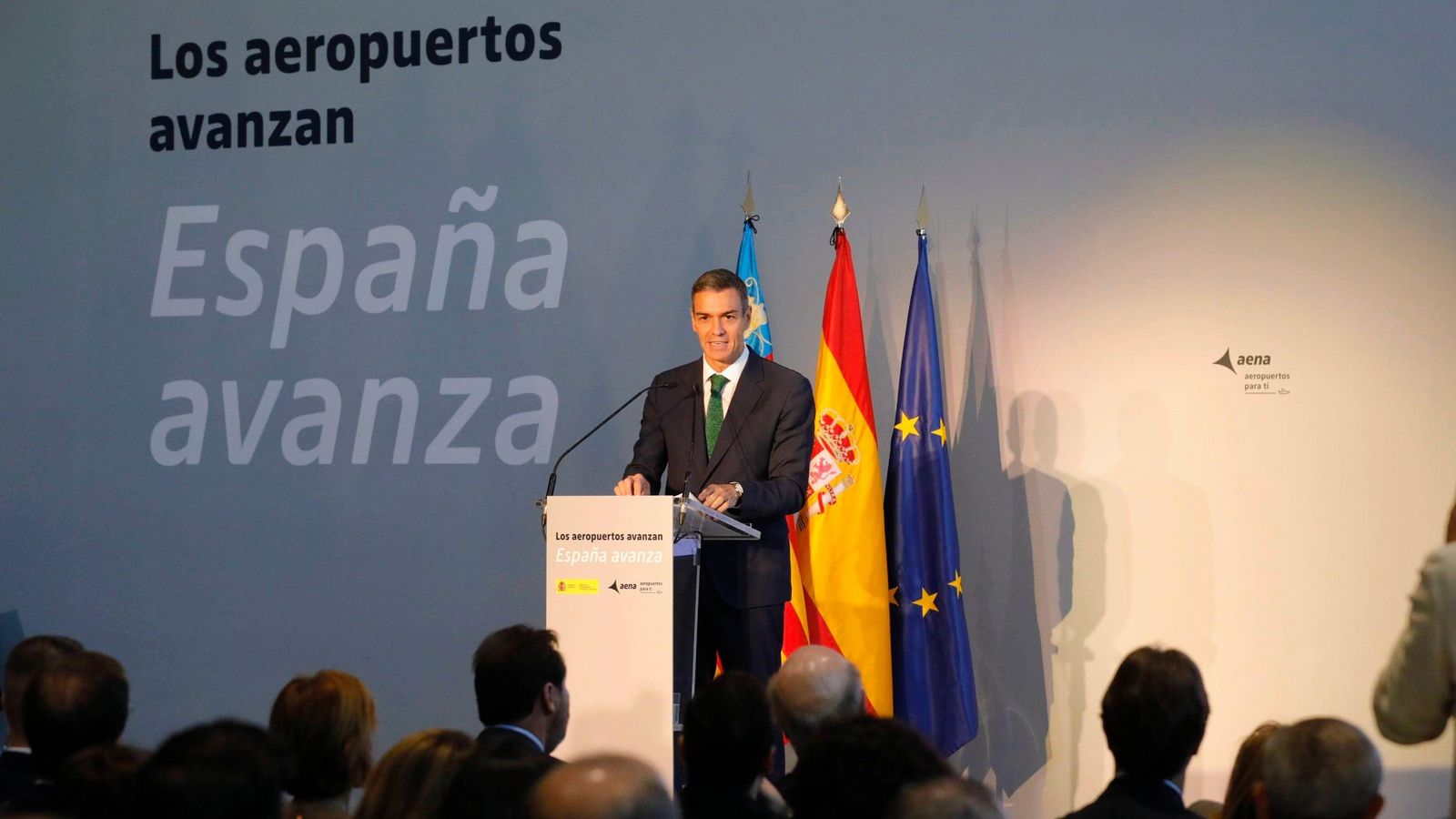 Pedro Sánchez este dijous en l'aeroport d'Alacant-Elx