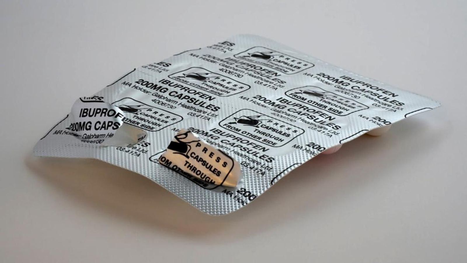 Sanitat desmenteix que l'ibuprofén agreuge les infeccions per Covid-19