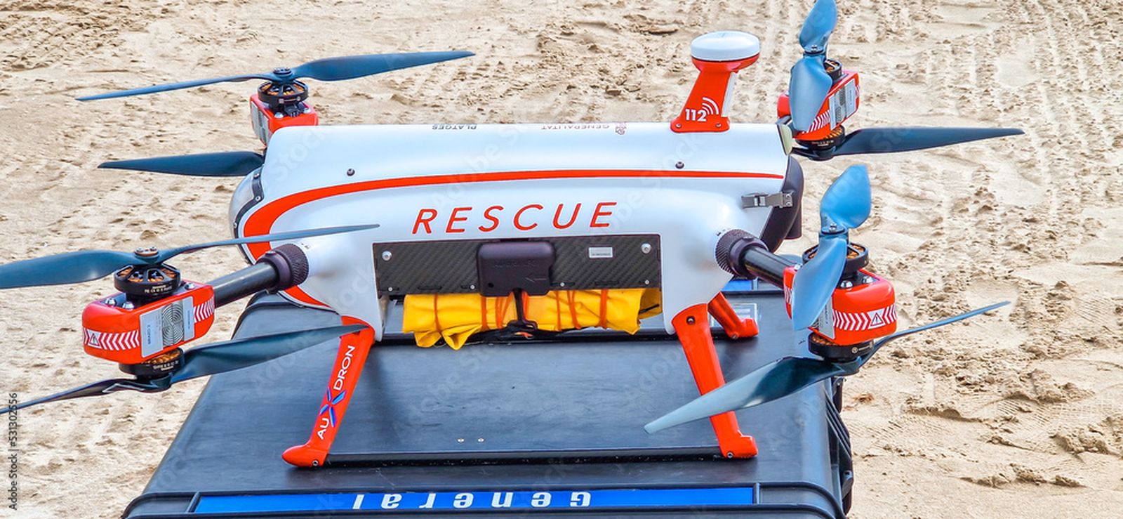 Un dels drons de rescat que fa servei a la platja de Sant Joan d'Alacant