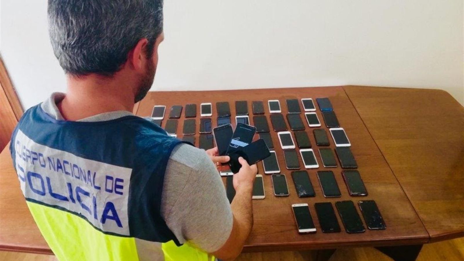 Mòbils recuperats en l'operació