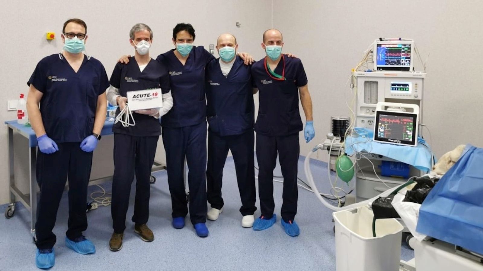 L'equip Acute-19 durant la fase de validació del prototip