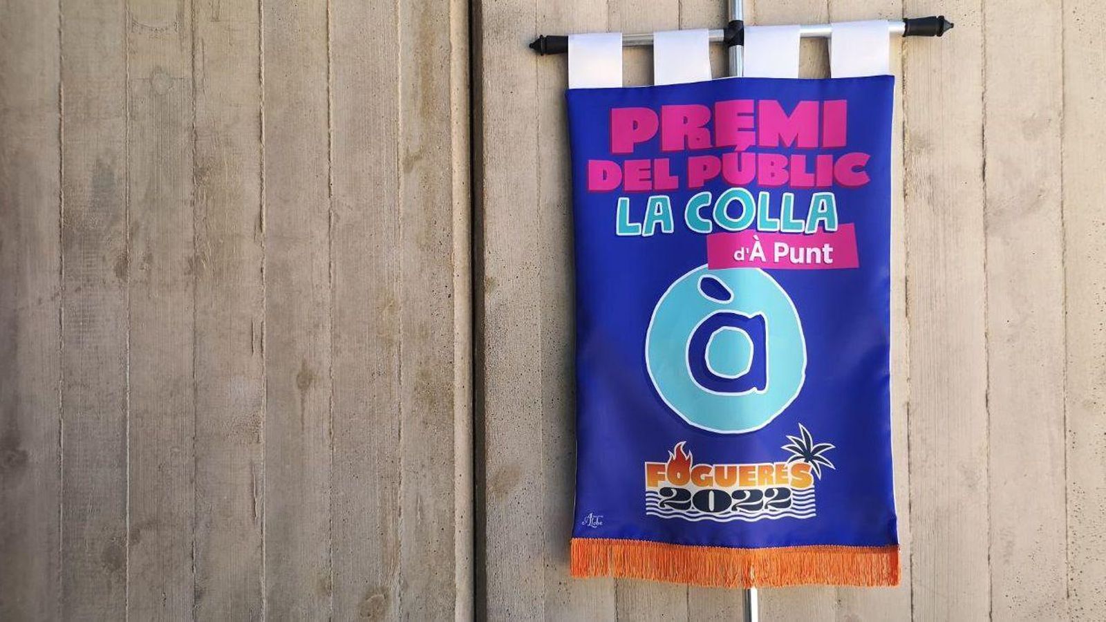 El premi del públic de la Colla d'À Punt per a la millor foguera infantil és per a...