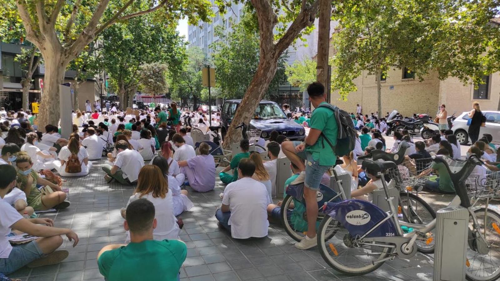 Manifestació dels MIR davant la Conselleria de Sanitat