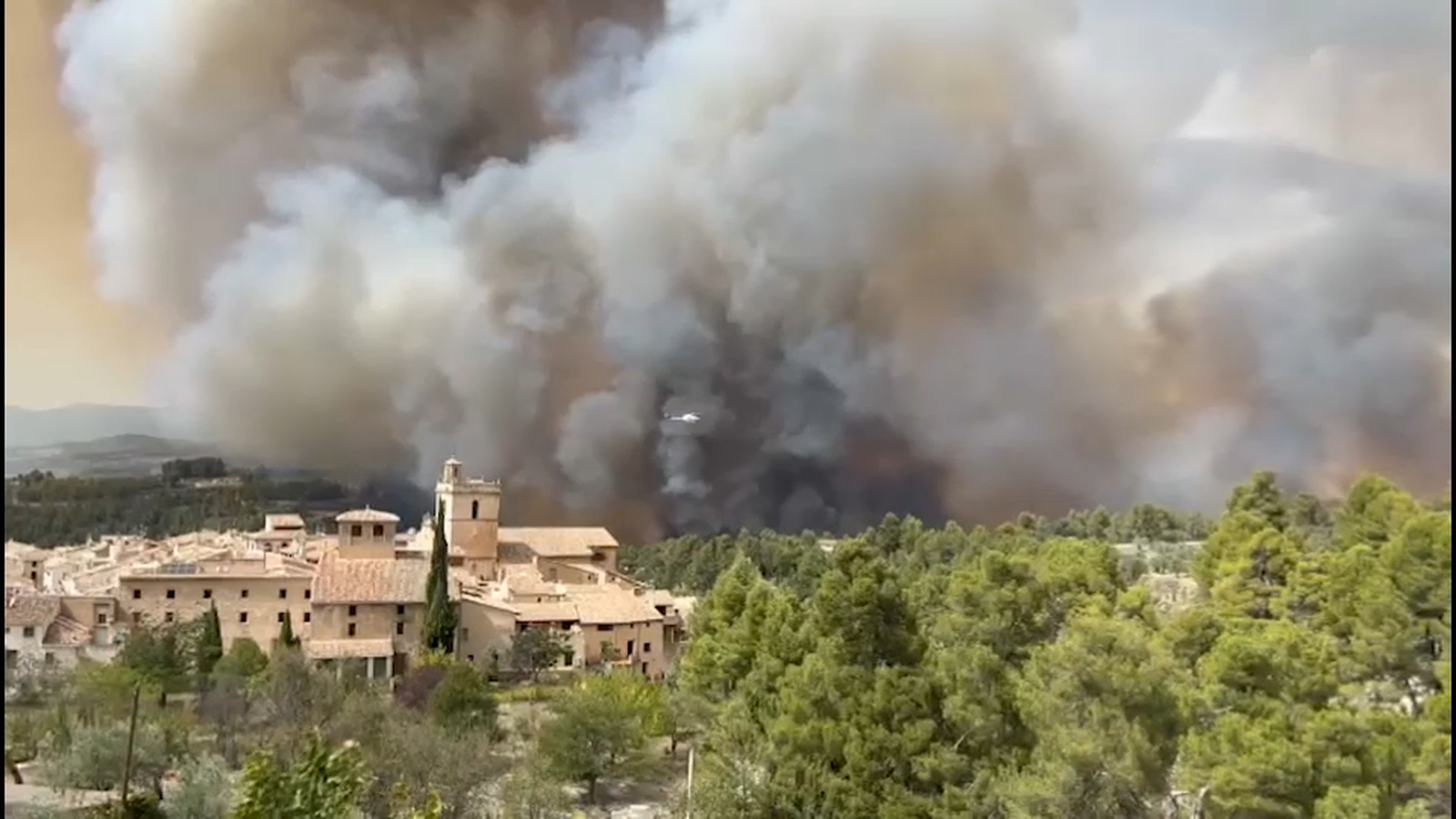 Incendi forestal a Benasau