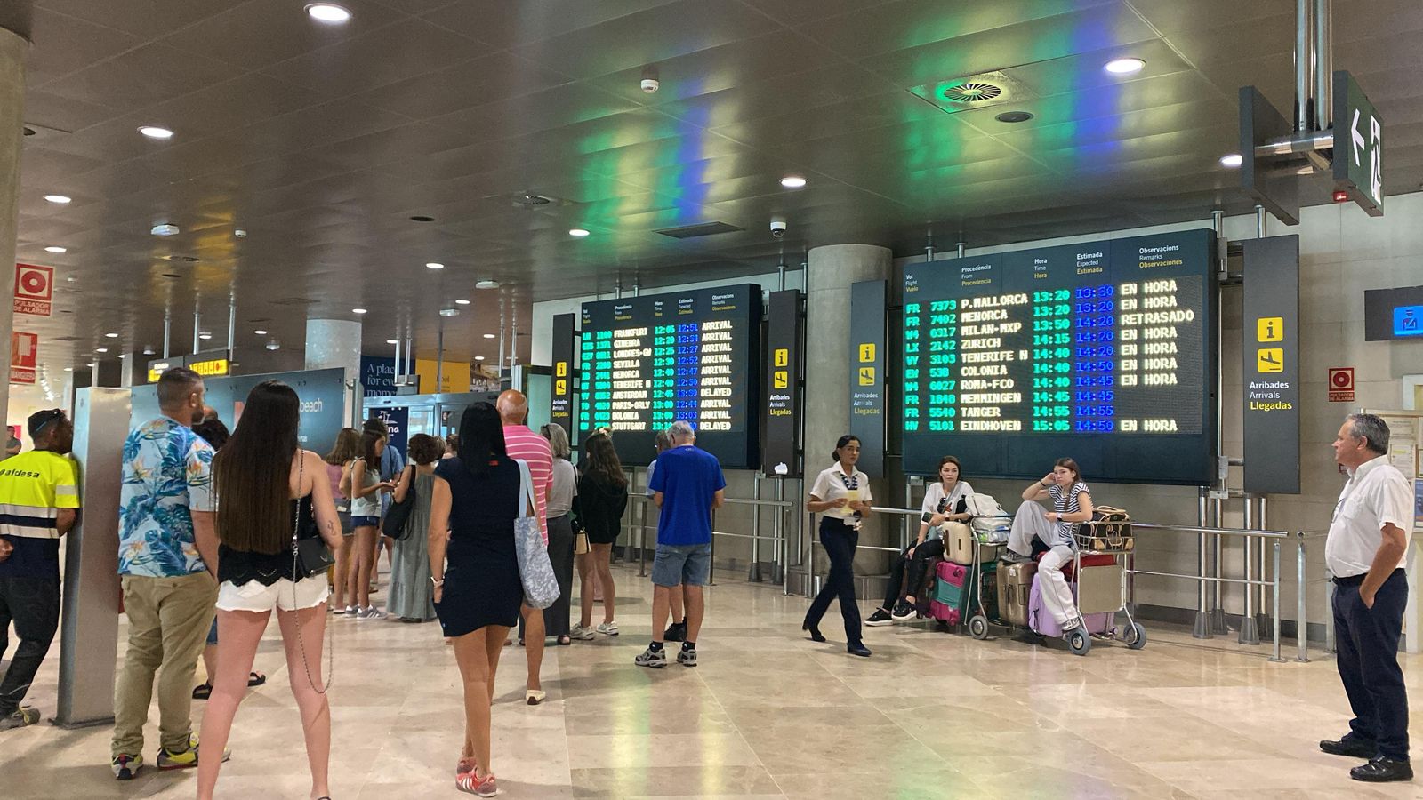 L'aeroport de Manises, este dissabte al matí