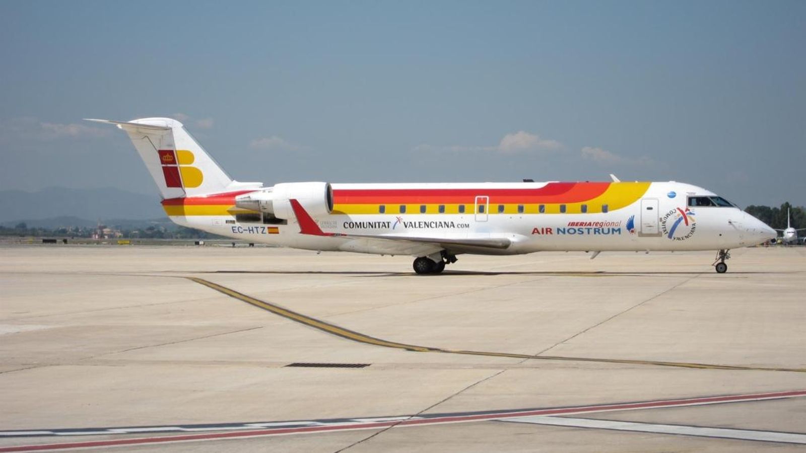 Aeronau de la companyia Air Nostrum, en una imatge d'arxiu